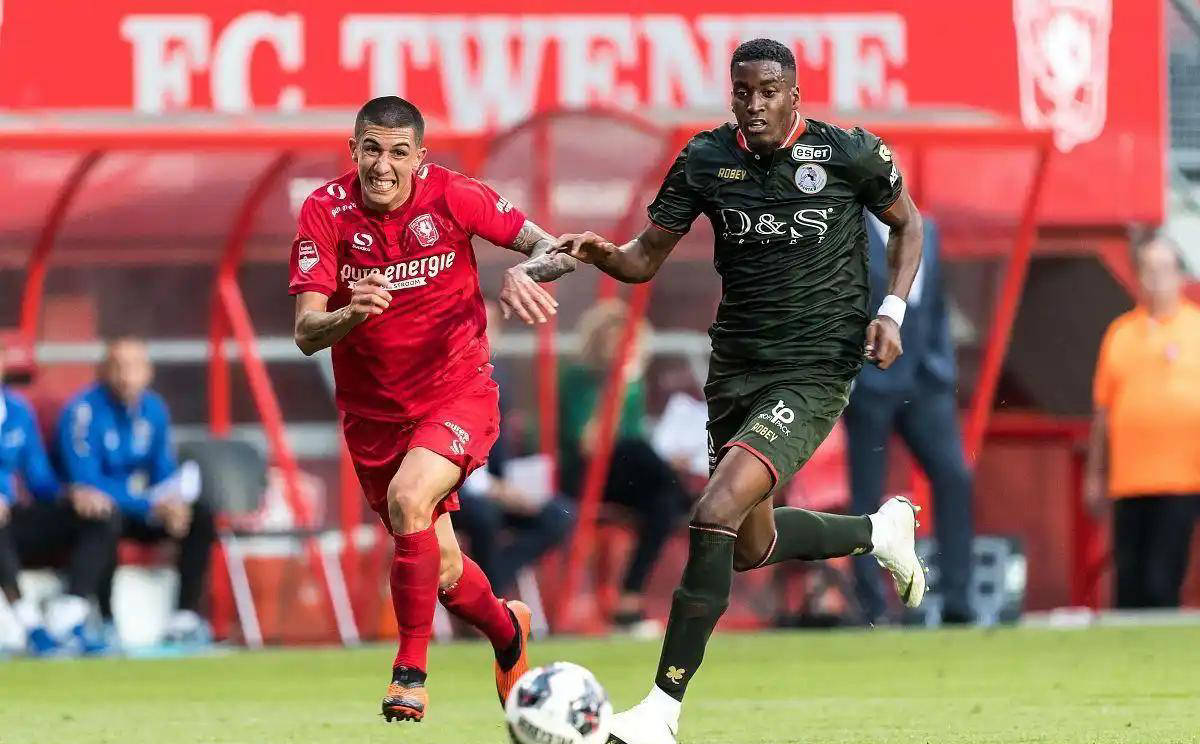 球员同时保 球员同时保