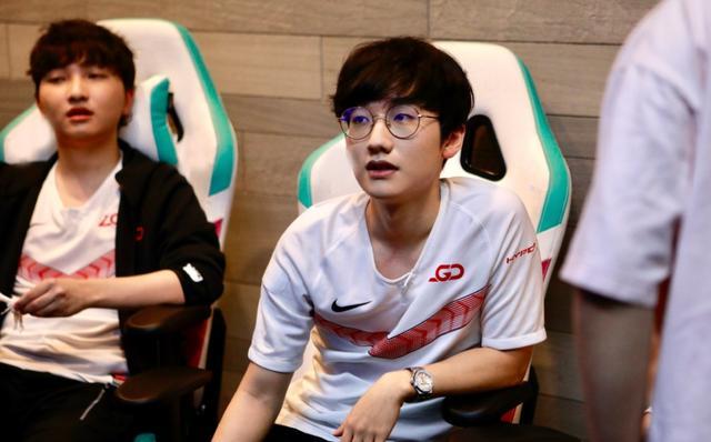 社区被疯狂 社区被疯狂