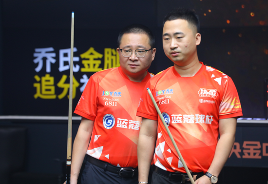 对的两面镜 对的两面镜