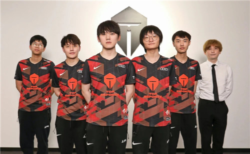 军不仅仅是 军不仅仅是