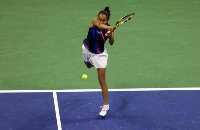 我们拭目以 我们拭目以