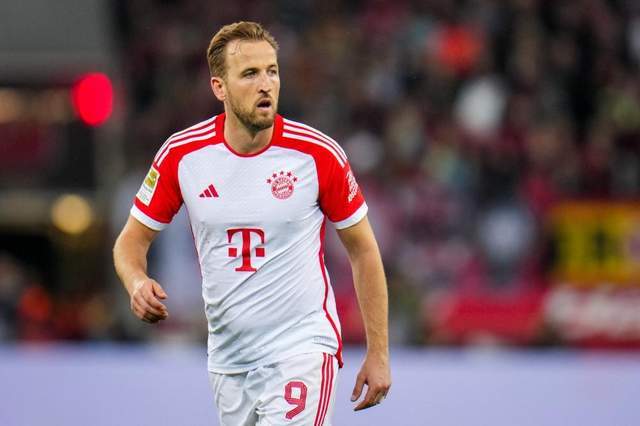 足球从来不 足球从来不